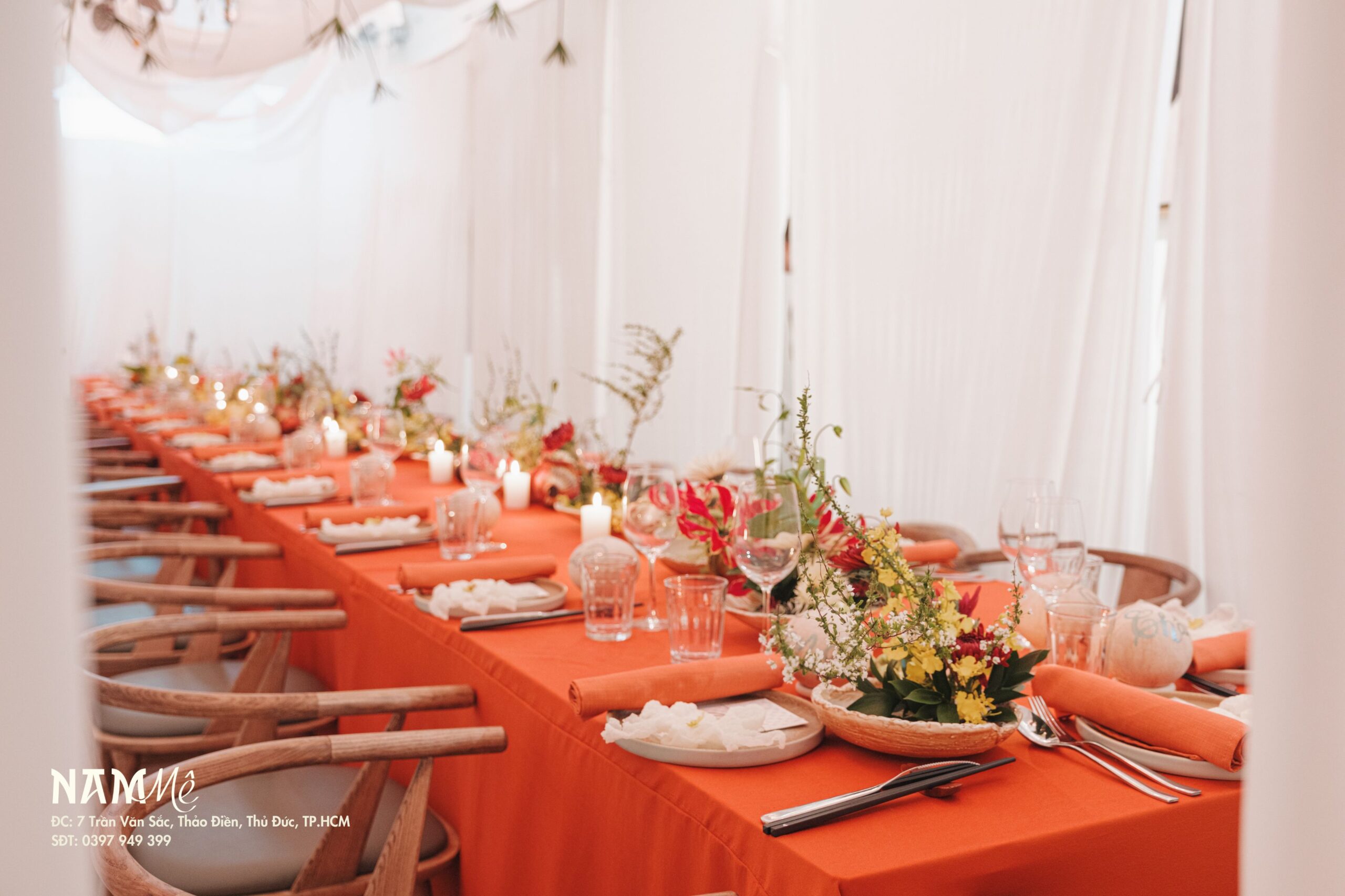 hashtag cầm tay tiệc tất niên