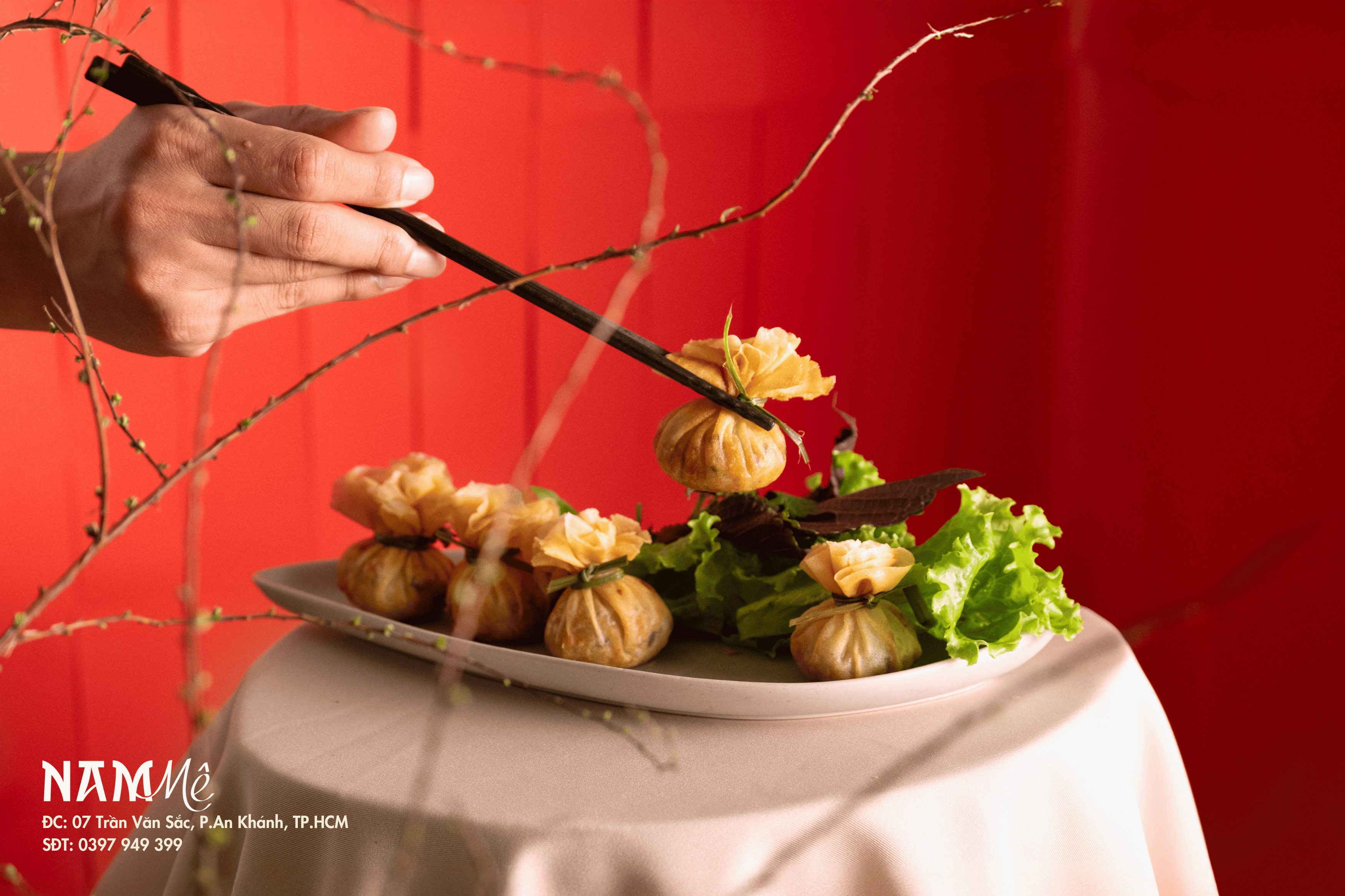 tiệc tất niên ghi năm nào