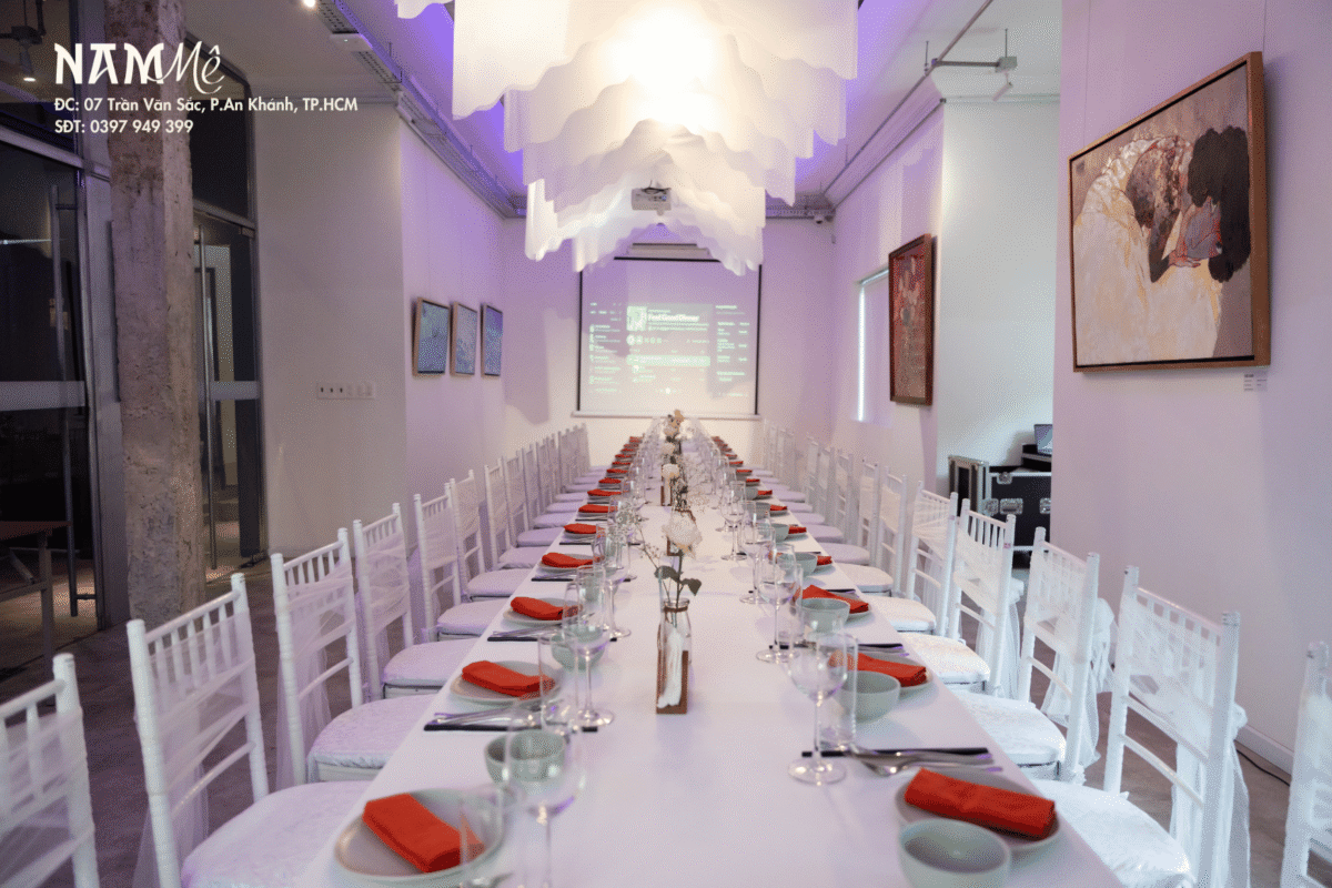 Tổ Chức Tiệc Tất Niên Nhỏ