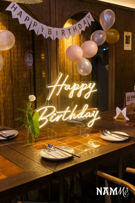 Gợi ý trang trí sinh nhật tại Nam Mê dành cho khách đặt bàn.